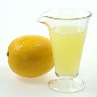 Удаление запаха мочи лимонным соком